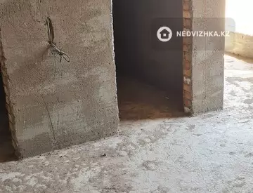 7-комнатный дом, 10 соток, 300 м²