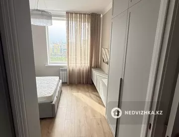 2-комнатная квартира, этаж 12 из 22, 55 м², на длительный срок