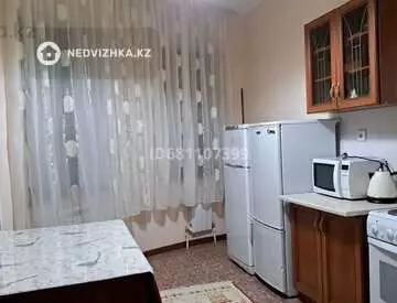 1-комнатная квартира, этаж 2 из 4, 50 м², посуточно