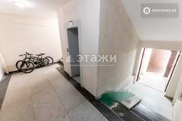 2-комнатная квартира, этаж 8 из 10, 55 м²