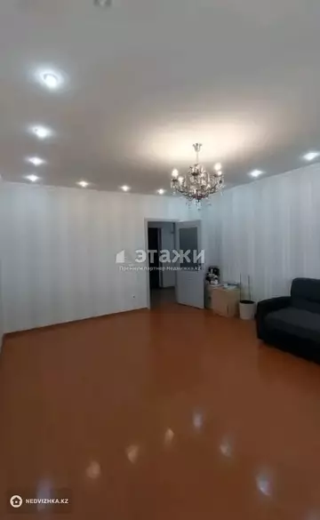 2-комнатная квартира, этаж 5 из 10, 72 м²
