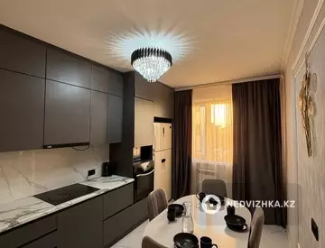 3-комнатная квартира, этаж 13 из 14, 100 м²