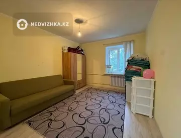 3-комнатная квартира, этаж 1 из 5, 70 м²