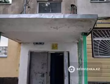 4-комнатная квартира, этаж 4 из 5, 61 м²
