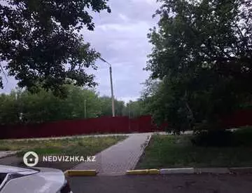 4-комнатная квартира, этаж 4 из 5, 61 м²