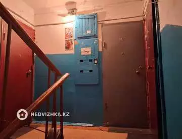 4-комнатная квартира, этаж 4 из 5, 61 м²