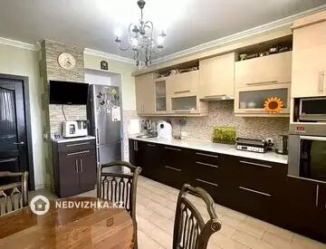 3-комнатная квартира, этаж 11 из 20, 145 м²