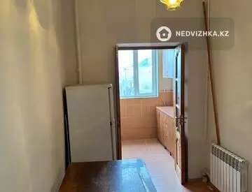 3-комнатная квартира, этаж 4 из 5, 68 м²