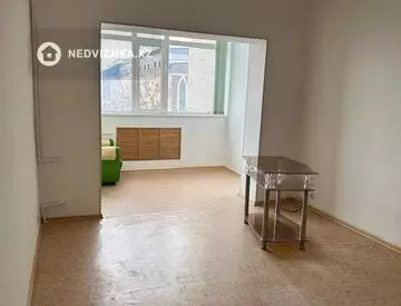 3-комнатная квартира, этаж 3 из 3, 67 м²