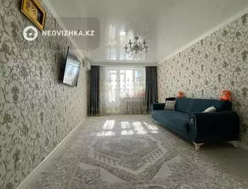 2-комнатная квартира, этаж 4 из 10, 66 м²