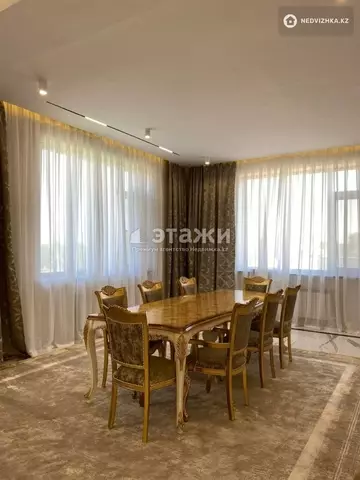 8-комнатный дом, 16 соток, 592 м²