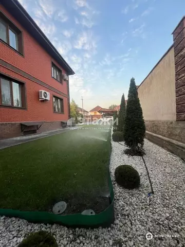 585 м², 7-комнатный дом, 10 соток, 585 м², изображение - 5