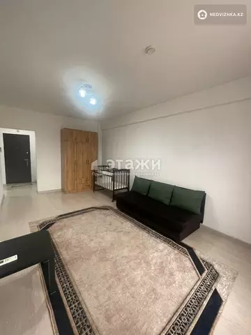 1-комнатная квартира, этаж 9 из 9, 38 м²