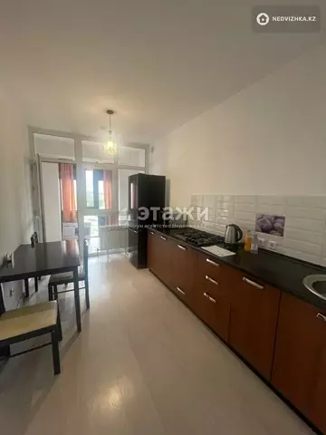 1-комнатная квартира, этаж 9 из 9, 38 м²