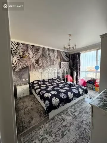 3-комнатная квартира, этаж 8 из 10, 53 м²