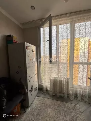 3-комнатная квартира, этаж 8 из 10, 53 м²