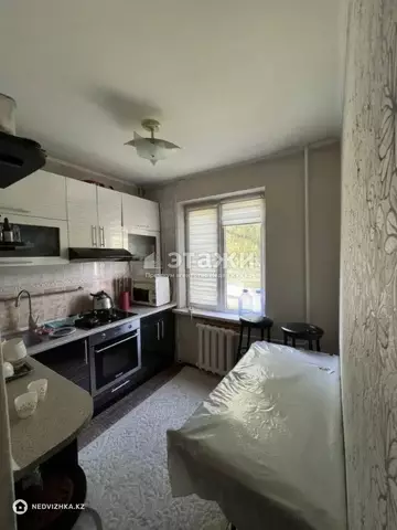 3-комнатная квартира, этаж 3 из 5, 60 м²