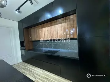 4-комнатная квартира, этаж 8 из 12, 105 м²