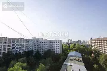 2-комнатная квартира, этаж 3 из 9, 61 м²
