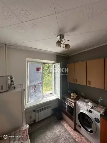 32-комнатная квартира, этаж 3 из 4, 6 м²