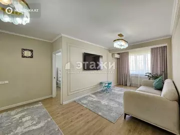 3-комнатная квартира, этаж 1 из 10, 82 м², на длительный срок