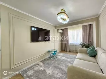 3-комнатная квартира, этаж 1 из 10, 82 м², на длительный срок