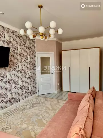 1-комнатная квартира, этаж 7 из 10, 38 м²