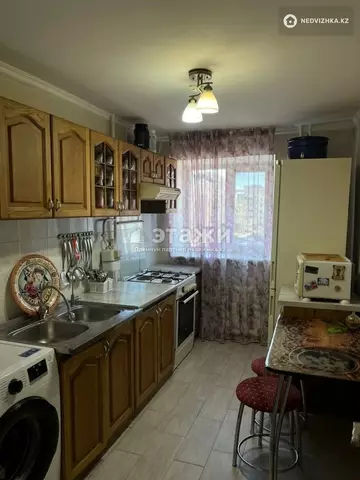 3-комнатная квартира, этаж 4 из 5, 63 м²