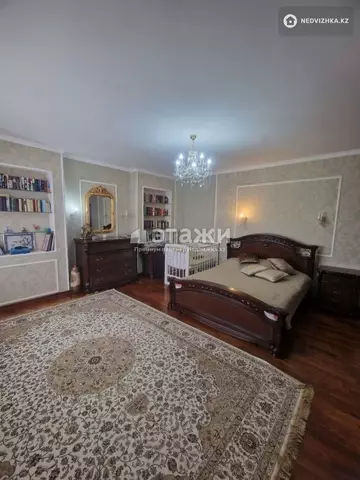 4-комнатная квартира, этаж 14 из 15, 198 м²
