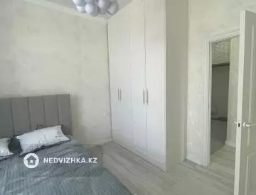 2-комнатная квартира, этаж 6 из 9, 58 м², на длительный срок