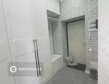 2-комнатная квартира, этаж 6 из 9, 58 м², на длительный срок