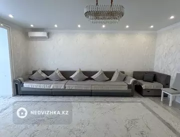 3-комнатная квартира, этаж 7 из 8, 144 м²