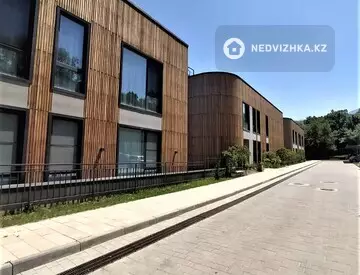 4-комнатная квартира, этаж 2 из 3, 143 м²