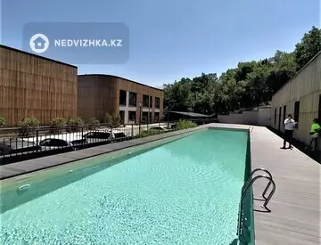4-комнатная квартира, этаж 2 из 3, 143 м²