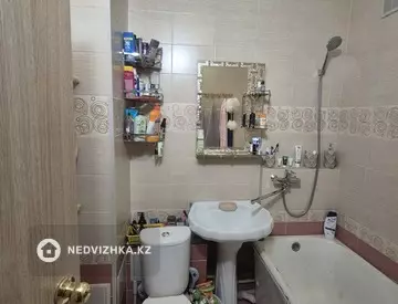 2-комнатная квартира, этаж 4 из 5, 42 м²