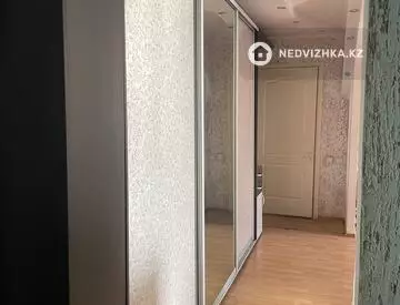 3-комнатная квартира, этаж 2 из 10, 59 м²