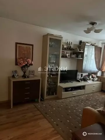 2-комнатная квартира, этаж 1 из 4, 43 м²