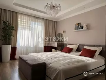 3-комнатная квартира, этаж 8 из 10, 100 м²