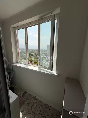 2-комнатная квартира, этаж 12 из 12, 61 м²