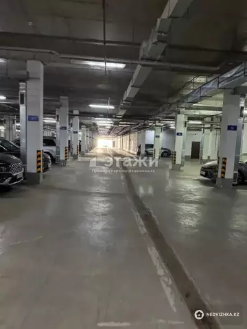 3-комнатная квартира, этаж 4 из 9, 100 м²