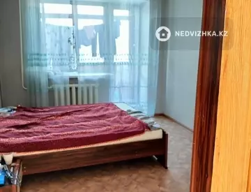 3-комнатная квартира, этаж 3 из 5, 53 м²