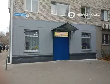 Офисное помещение, этаж 1 из 4, в жилом доме, 70 м²