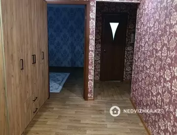 3-комнатная квартира, этаж 4 из 9, 64 м²