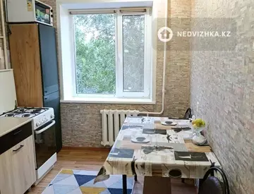 3-комнатная квартира, этаж 4 из 9, 64 м²