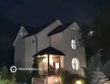 6-комнатный дом, 10 соток, 240 м²