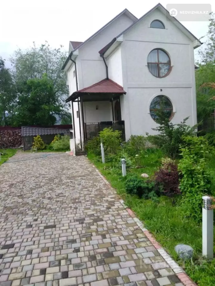 240 м², 6-комнатный дом, 10 соток, 240 м², изображение - 1
