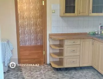 2-комнатная квартира, этаж 4 из 5, 54 м²