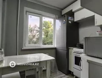 3-комнатная квартира, этаж 4 из 5, 61 м²