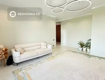 3-комнатная квартира, этаж 5 из 9, 90 м²