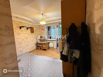 3-комнатная квартира, этаж 1 из 6, 77 м²